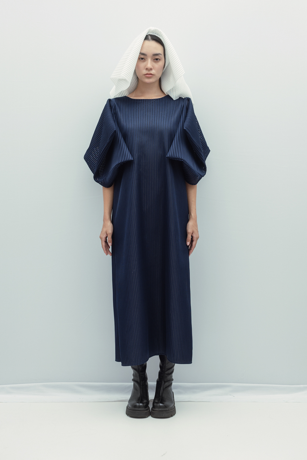 Rochie cuminte din mesh bleumarin by Bpopp