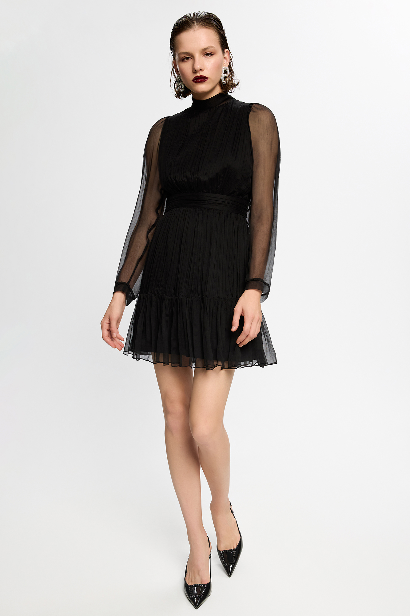 Diletta elegant black short dress by Framboise