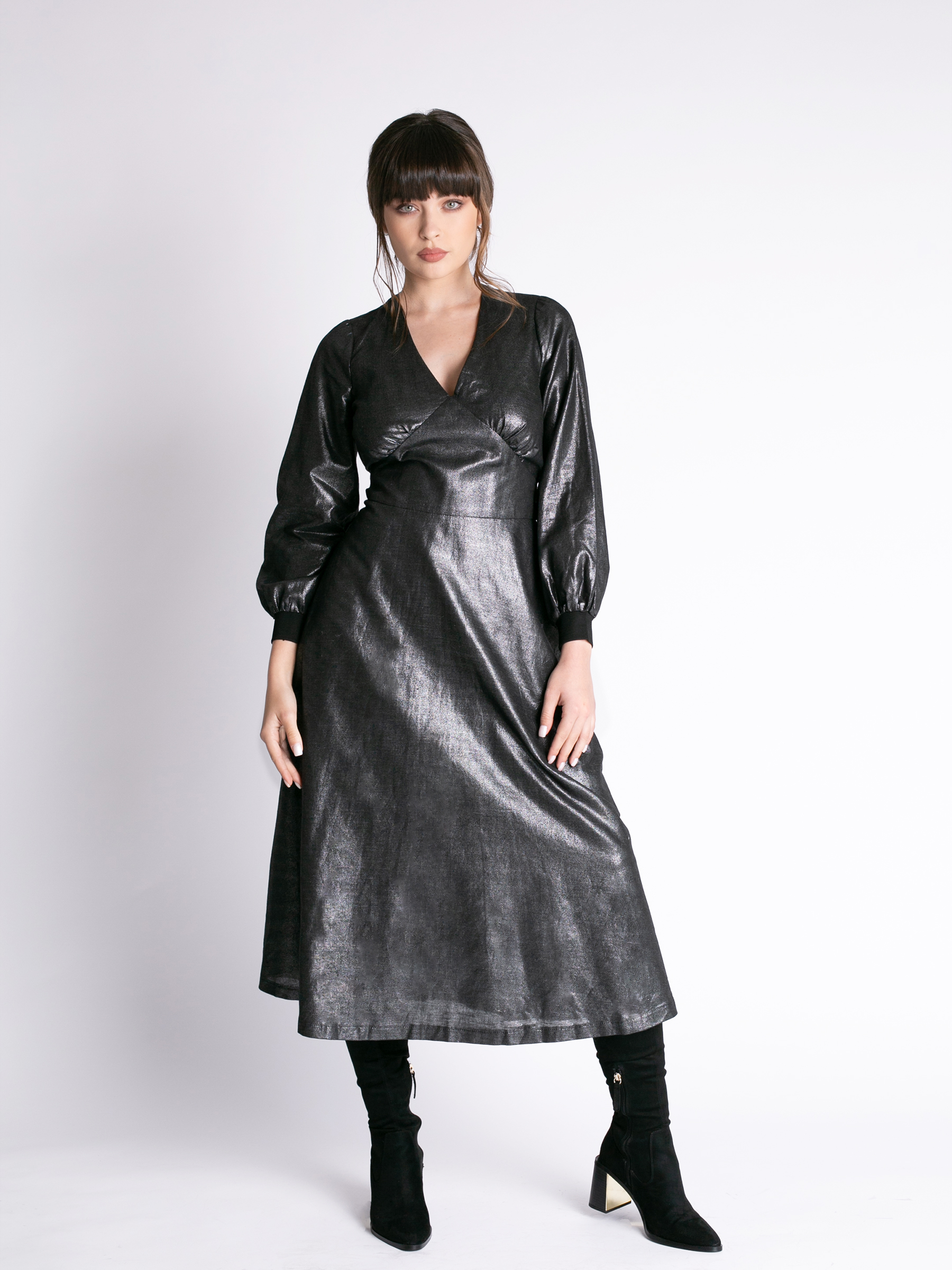 Rochie neagra cu pelicula argintie by Larisa Dragna