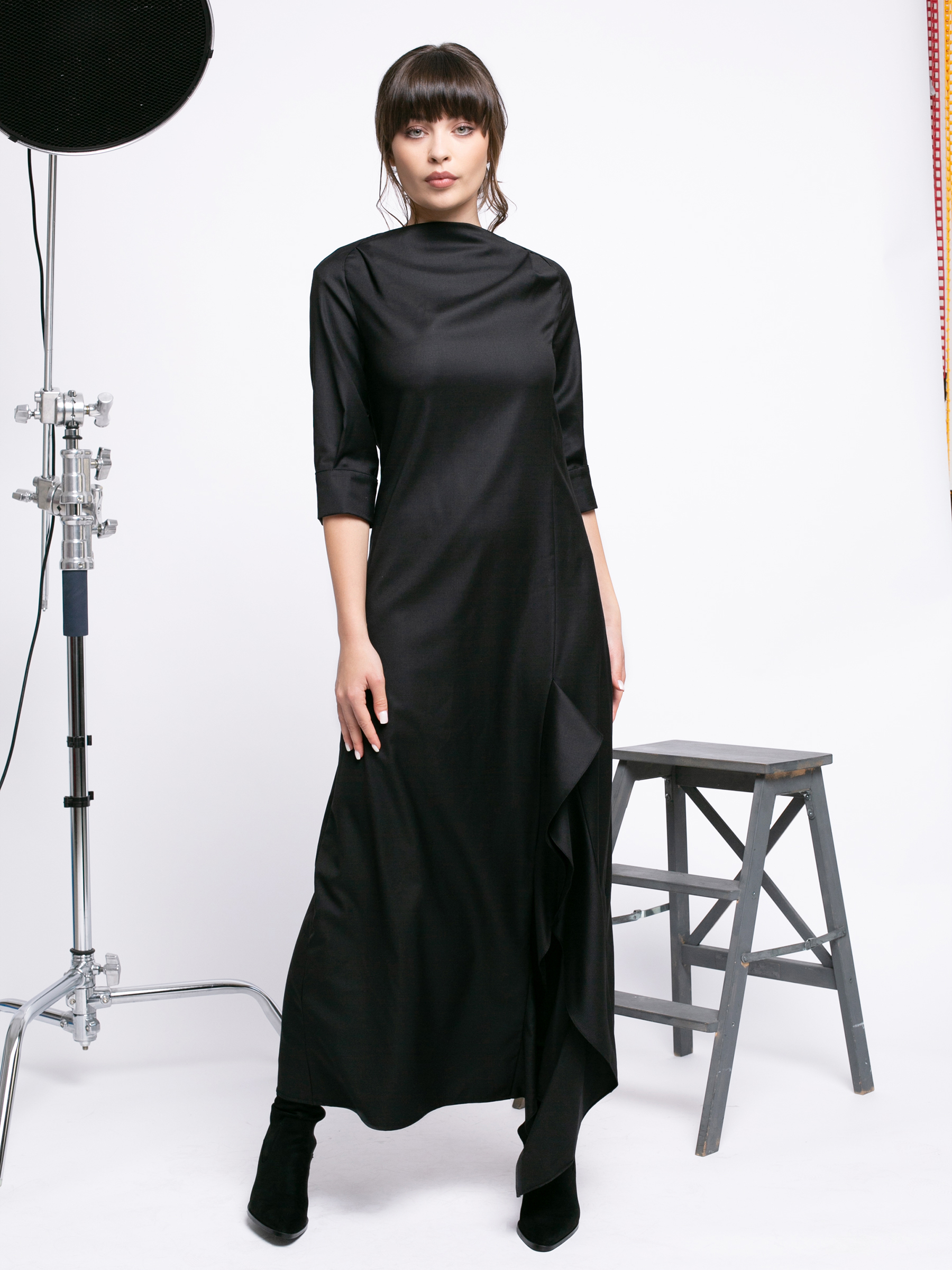 Rochie lunga cu crapatura pe picior by Larisa Dragna