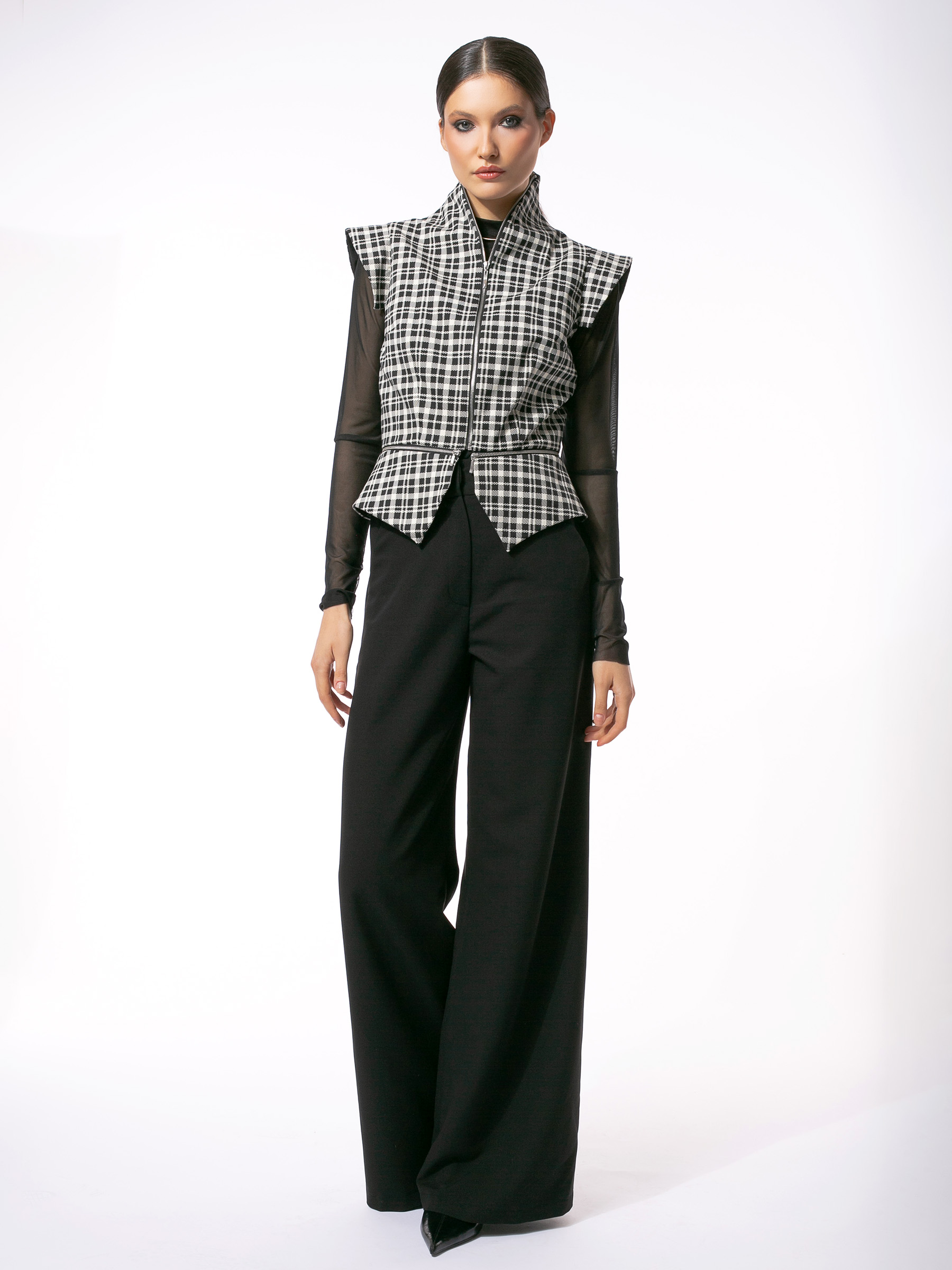 Vesta Tartan cu Guler Kimono și Talie Detașabilă by Larisa Dragna