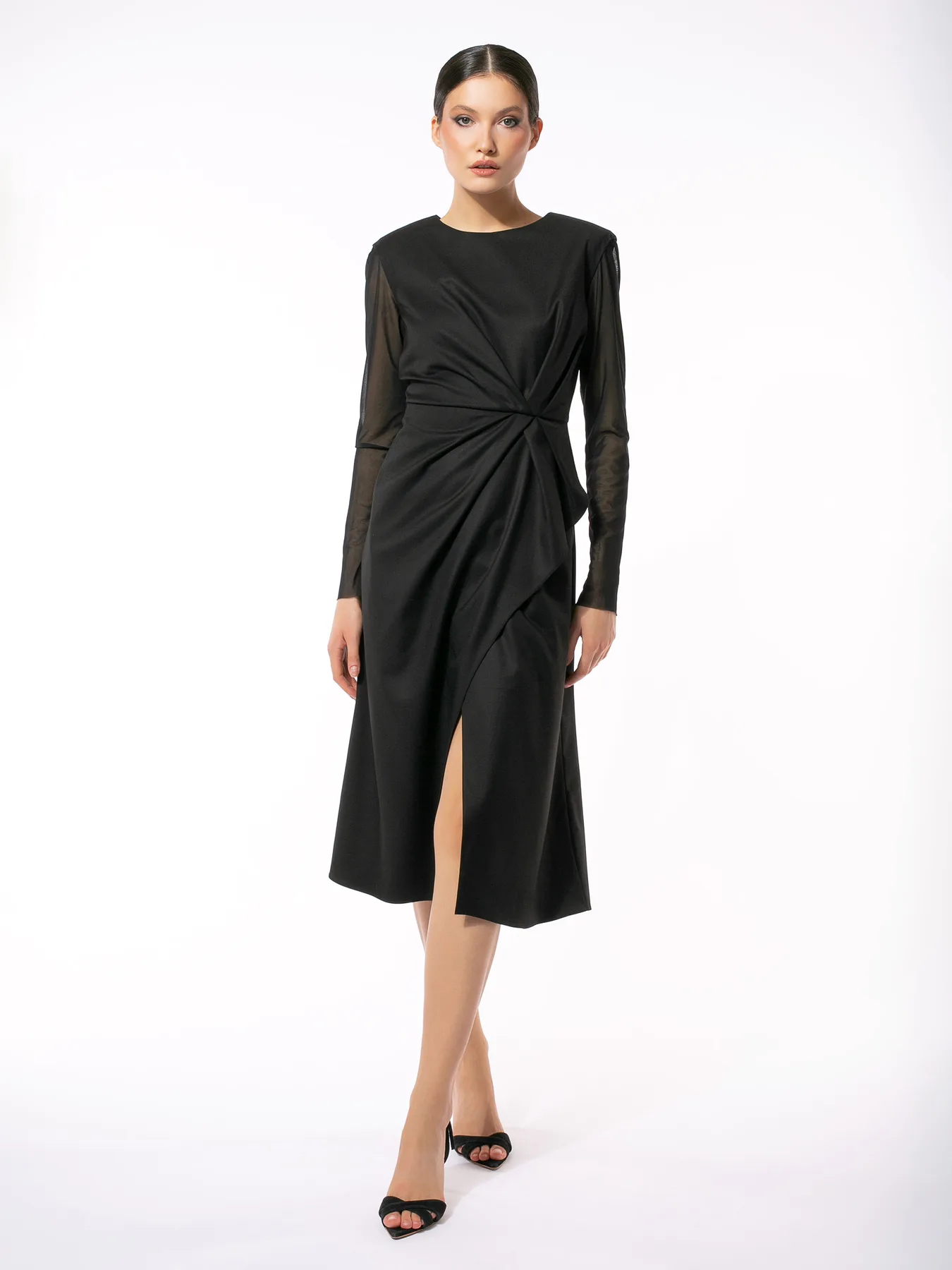 Rochie Neagra cu Pliuri si Maneci din Tull by Larisa Dragna