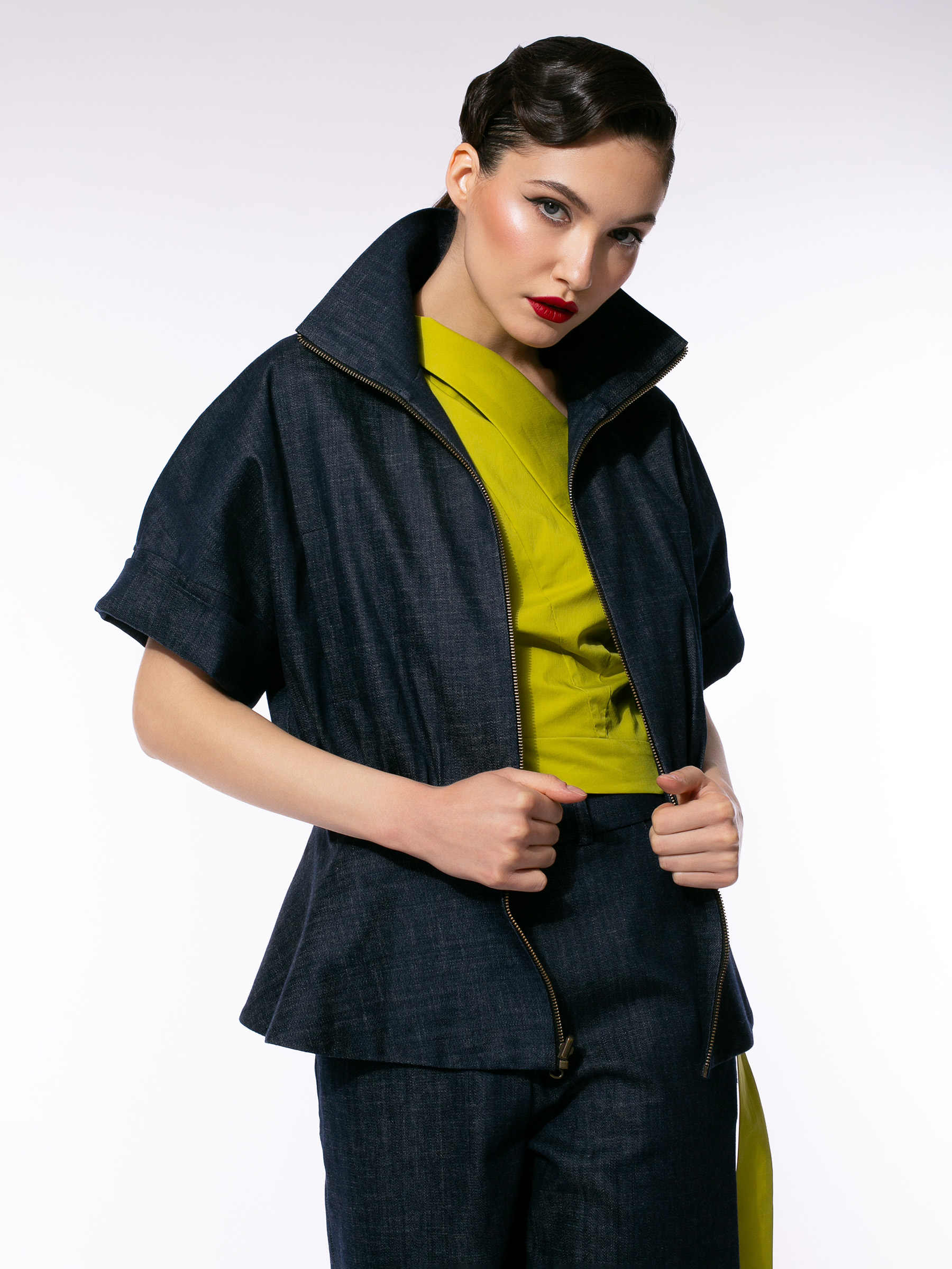 Jachetă din denim cu mânecă scurtă by Larisa Dragna