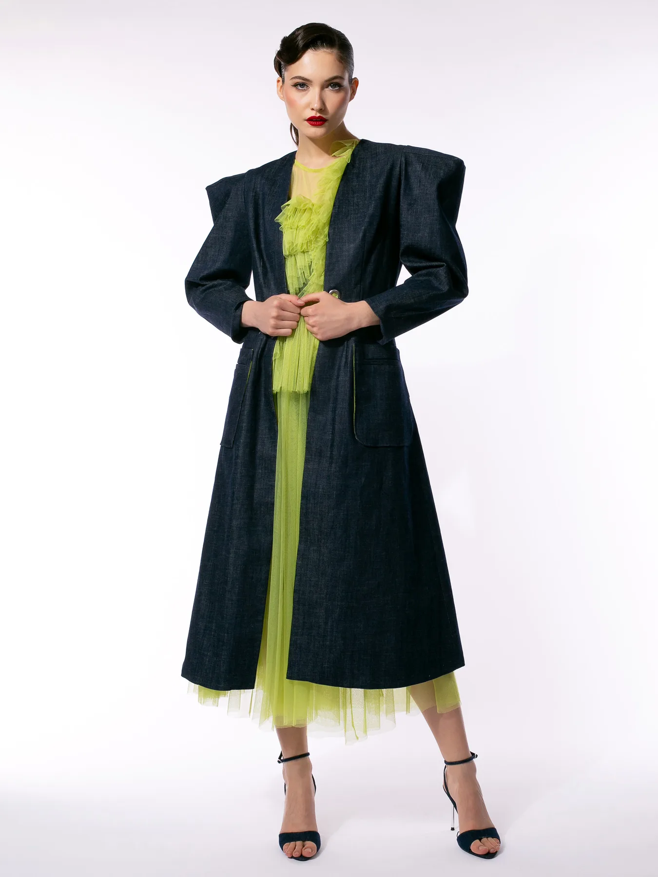 Trench modular din denim cu umeri supradimensionați by Larisa Dragna