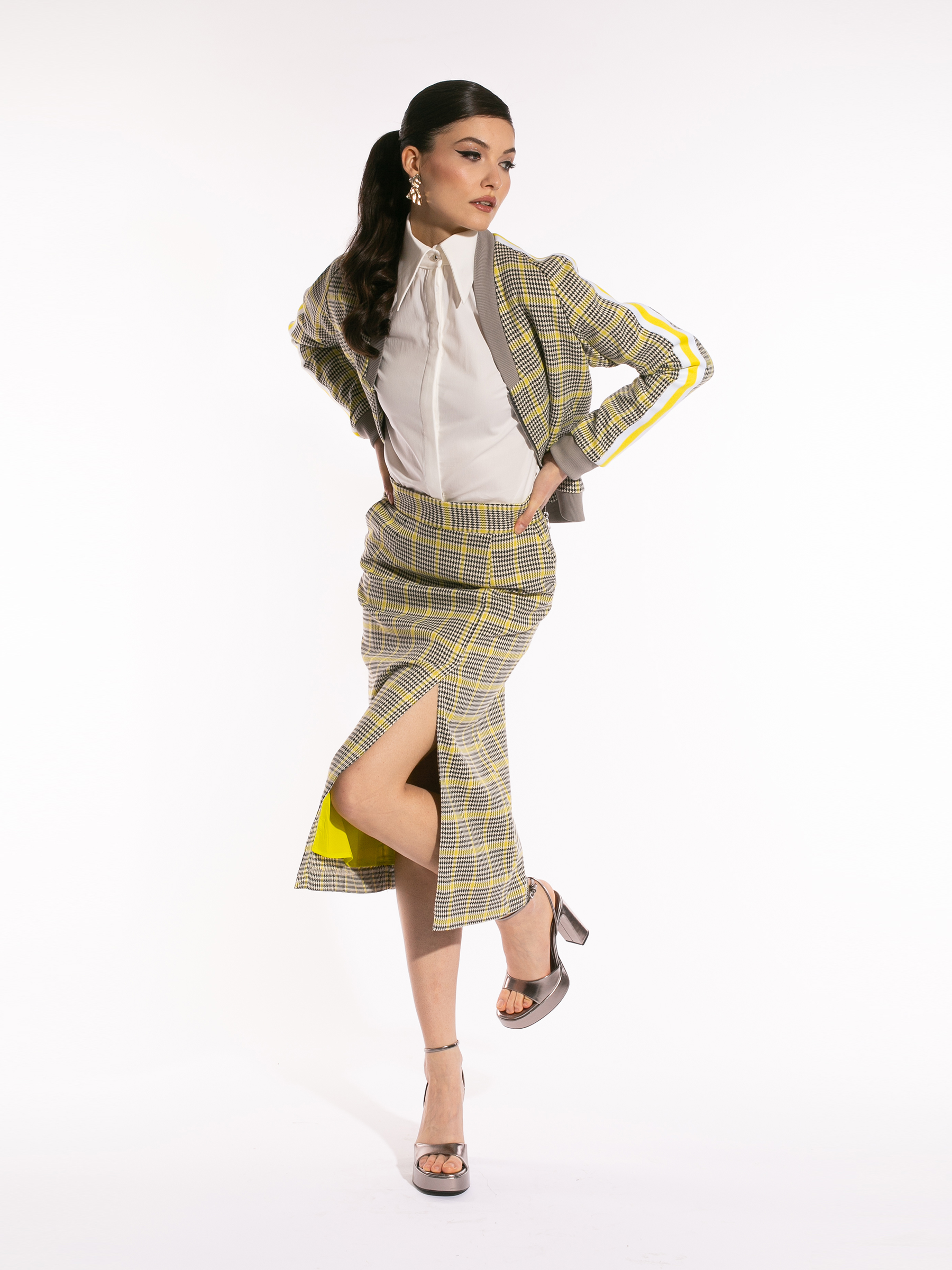 Jachetă din tartan cu panglică galbenă by Larisa Dragna