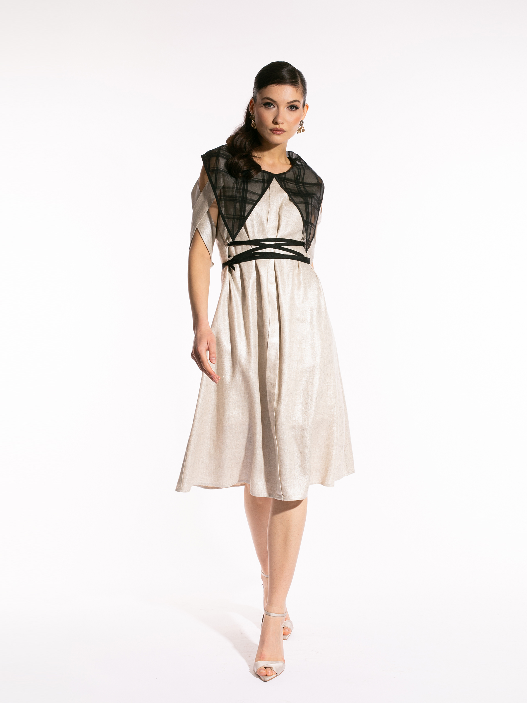 Rochie din in cu peliculă și guler detașabil by Larisa Dragna